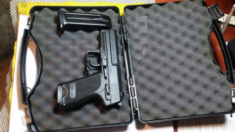 VENDIDA.Hola, vendo HK  USP COMPACT , calibre 40 SW.  Dos o o tres cajas disparadas.PRECIO 400 € .Guiada 02