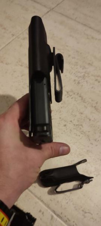 Buenas, pues eso, vendo Walther pps con un cargador extra es decir uno de 7 y 2 de 8 ( de 8 suele venir 11