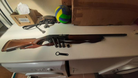 Se vende benelli calibre 12 con 4 polichoques.
se compró por compromiso, al quedarse al anterior dueño 02