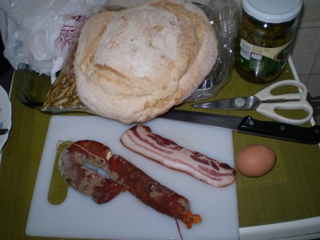 Queridos amigos: ante las expectación :8 causada por el desayuno que me he pegado esta mañana, el cual 130