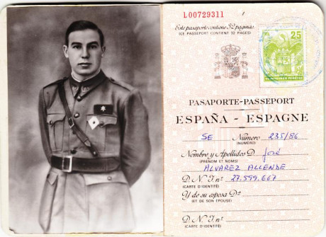  EN RECUERDO Y HOMENAJE A LOS QUE YA NO ESTÁN. 

Si pones en  GOOGLE    PASAPORTES EN LA MEMORIA   da 21