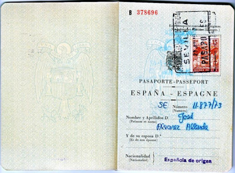  EN RECUERDO Y HOMENAJE A LOS QUE YA NO ESTÁN. 

Si pones en  GOOGLE    PASAPORTES EN LA MEMORIA   da 20