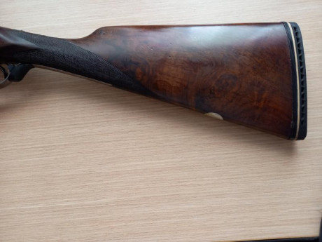 Vendo escopeta paralela marca SEAM del año 1939 o anterior ya que no lleva cuño de letra ni número.
Cañón 12