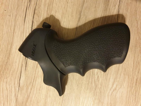 Vendo pistolet Hogue perfecto estado solamente puesto y quitado ni un rasguño.
50 euros.
Vendido.se puede 01