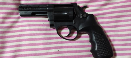 Buenas noches,vendo las siguientes armas:
( VENDIDO) Revólver ASM colt Navy cal 44 black power 200€
 VENDIDO 02