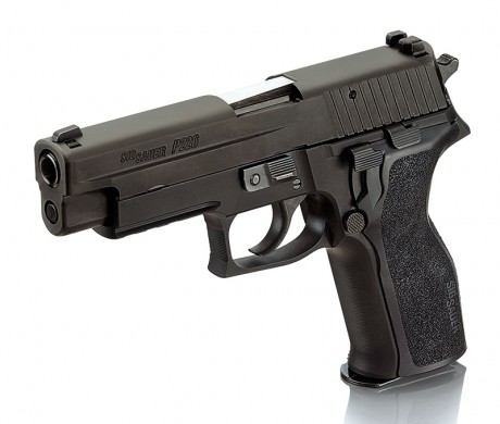 Gente estuve viendo que Eduardo de Cobos utiliza una Sig 226, que referencia tienen de dicha arma, funcionamiento, 40