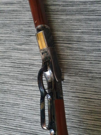 Vendo rifle Uberti 1873 sporting, calibre 45 long colt. 24 1/4" largo cañón. Nuevo, comprado hace 12