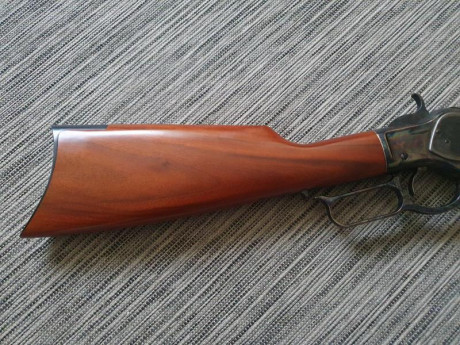 Vendo rifle Uberti 1873 sporting, calibre 45 long colt. 24 1/4" largo cañón. Nuevo, comprado hace 22