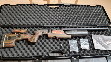 Pues eso, vendo esta estupenda y exclusiva carabina de la archiconocida marca FX. Es el modelo Crown mk2 02