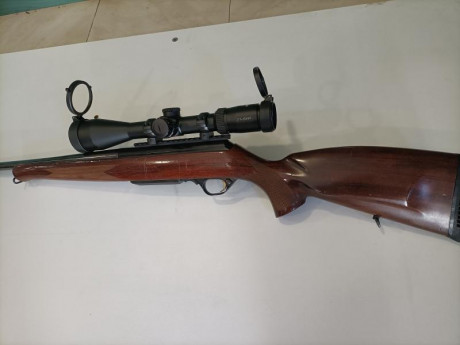 Muy rápido, ligero,corto y manejable.Tan solo ligeras marcas de uso en la madera. Incorpora monturas fijas 02
