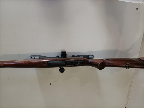 Muy rápido, ligero,corto y manejable.Tan solo ligeras marcas de uso en la madera. Incorpora monturas fijas 20