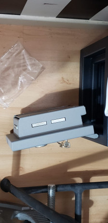 En venta armero de un amigo que abandona la actividad, comprado el año pasado, 2 armas cortas ultima homologación. 00