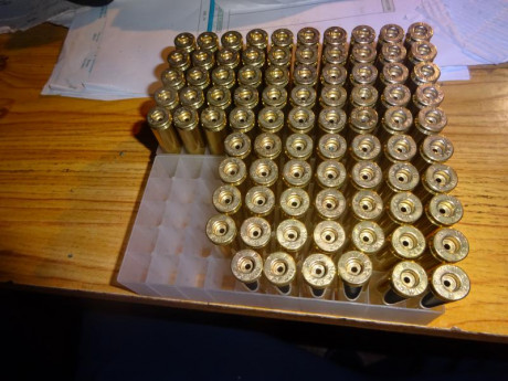 Hola.
Vendo 84 vainas Remington del calibre 243 Win. nuevas.
30 euros mas gastos de envío a cualquier 00