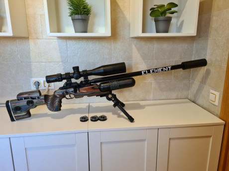 Pues eso, vendo esta estupenda y exclusiva carabina de la archiconocida marca FX. Es el modelo Crown mk2 40