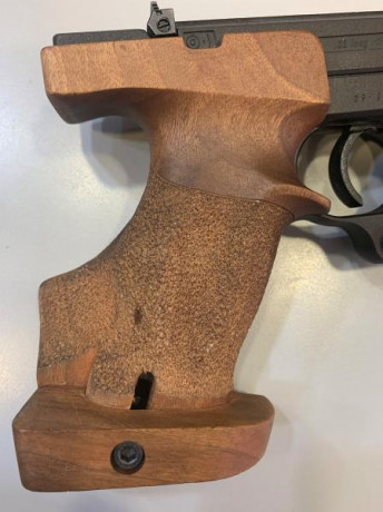 Vendo pistola HAMMERLI 280 del calibre 22 LR, en estado de REESTRENO.
El arma no se ha usado casi nada.
Se 12