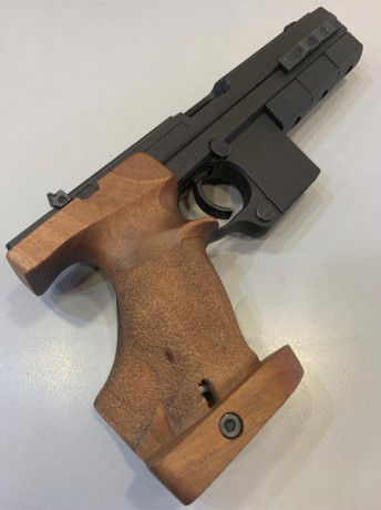 Vendo pistola HAMMERLI 280 del calibre 22 LR, en estado de REESTRENO.
El arma no se ha usado casi nada.
Se 20