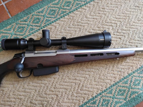 Vendo Tikka Modelo M695 Inox mate, calibre 6,5x55. 
Culata de nogal con guardamanos calado.
Tal como se 01