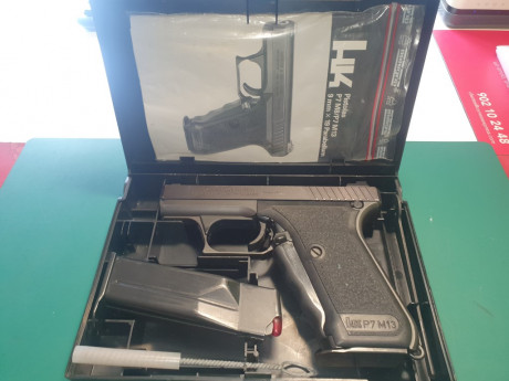 Vendo pistola HK modelo P7-M13 calibre 9mm PARABELLUM. Es el modelo con cargadores de alta capacidad (13 01