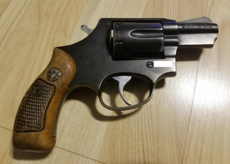 Vendo revolver Llama de 2", calibre 38 spl, modelo Scorpio.
Licencia A. Tiene muy pocos disparos, 01
