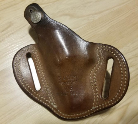 Vendo revolver Llama de 2", calibre 38 spl, modelo Scorpio.
Licencia A. Tiene muy pocos disparos, 12