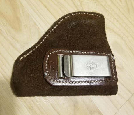 Vendo revolver Llama de 2", calibre 38 spl, modelo Scorpio.
Licencia A. Tiene muy pocos disparos, 10