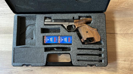 VENDIDA . Feinwerkbau AW 93 , en perfecto estado. Preferiblemente trato en mano en Tarragona o cercanías 01