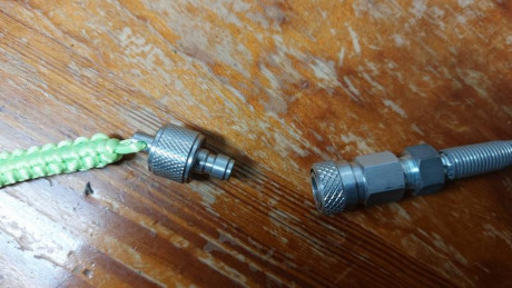 Hola,

Se vende estación de carga con tapón que al ponerlo se puede ver como esta la carga de la botella.

La 00