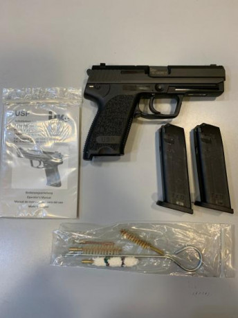 VENDO PISTOLA HK - USP modelo STANDARD en estado de REESTRENO.
Calibre 9 mm.
El arma no es mía,....es 01