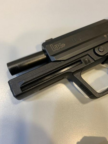 VENDO PISTOLA HK - USP modelo STANDARD en estado de REESTRENO.
Calibre 9 mm.
El arma no es mía,....es 11