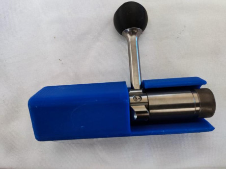 Me fabrique para mi kk500 un protector para el cerrojo y ofrezco la venta por 
si a alguien le interesa 01