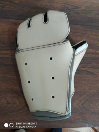 Vendo guante de tiro  sin usar  Kurt Thune Solid Short talla XL
Precio: 50 € portes aparte
Interesados 00