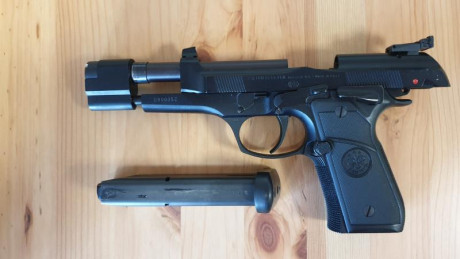 :shoot-soldier: Vendo Beretta 92 FS combat de simple acción para tiro de precisión. El arma se encuentra 00