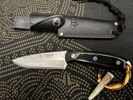 Vendo cuchillo marca cudeman, modelo Cesar Bozal de micarta negra.
El cuchillo esta sin usar, va con su 01