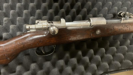 Se vende Mauser original hecho en la fábrica de Orbendorf Mauser en Alemania para Peru, modelo 1909 calibre 21