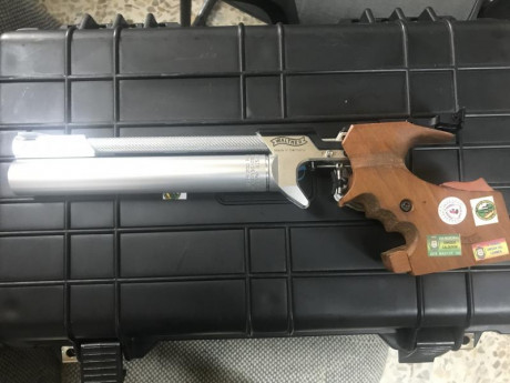 Buenas noches,
Se pone a la venta una Walther LP 400 con dos botellas de un compañero del Club.
Su precio 01