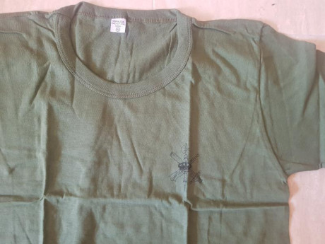 Dos camisetas Legión. Nuevas. Talla 52
 12 euros  más envío por correo certificado.
Solo pago por PayPal 00
