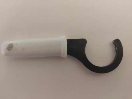 Pues eso, que estoy interesado en comprar una llave para desmontar el BUSHING de una S&W Master 52
Tf. 02