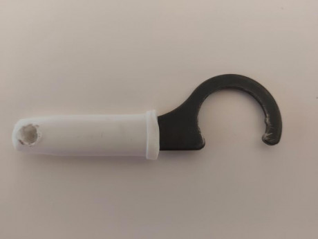 Pues eso, que estoy interesado en comprar una llave para desmontar el BUSHING de una S&W Master 52
Tf. 01