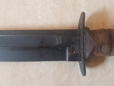 KABAR USA original Camillus N.Y. Se pueden ver los marcajes en el cuchillo y en la funda. La funda es 01