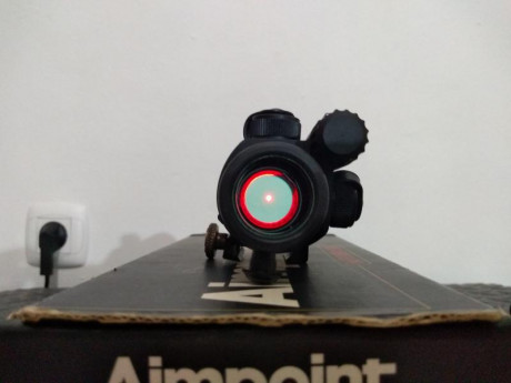 - VENDIDO - visor de punto rojo Aimpoint CompC 4 MOA con caja original y manuales, apenas utilizado y 01