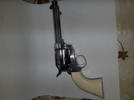 Buenas tardes compañeros.busco revolver 44 preferiblemente de 6 pulgadas 31