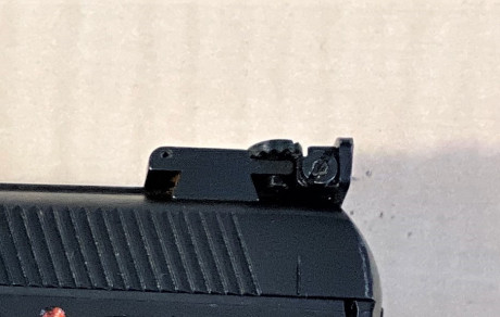 muy buenas compre una cz 85 del año 88 sin la mira trasera mi pregunta era si hay algun compañero con 11