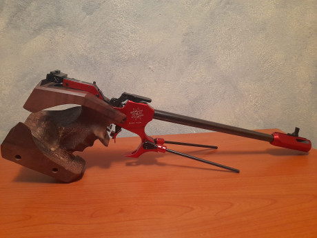 Buenas.
Un compañero del club, vende su Hammerli FP10.
Precio 700€.
Privado o al seis dos seis dos cinco 00