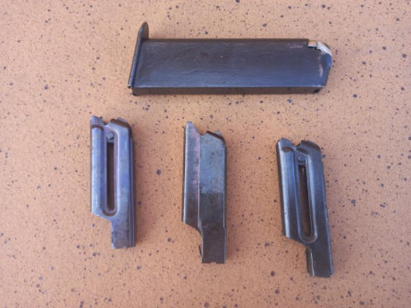 Se venden  3 cargadores  para FAS 602  (22 LR) y  1 para STAR BM/BKM. Precio 25,00 € unidad más portes. 00