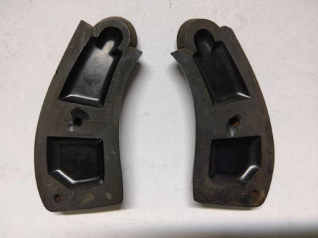 Hola
voy a poner toda la coleccion de cachas de pistolas Eibarresas a la venta 
hay de bastantes modelos 161