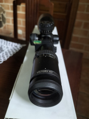 Un compañero me ha pedido que le ponga en venta el visor de unos de sus equipos. Es como dice el título, 02