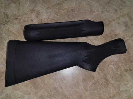 Vendo culata y guardamanos originales para escopeta Remington 870. Los vendo por haberle puesto las magpul. 00