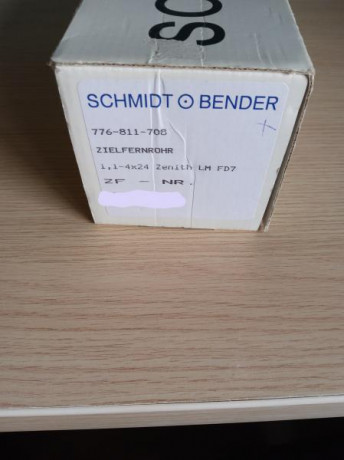Se vende visor de batida Schmidt & Bender 1,1-4x24 Zenith retícula iluminada,en perfecto estado de 20