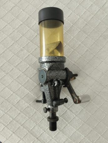 Vendo dosificador Lyman  75€,  portes incluidos península. 00