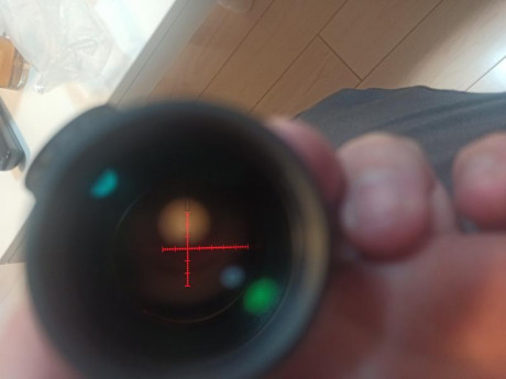 Se vende visor Vector Óptics Sentinel 10-40x50 retícula iluminada en verde y rojo, además de las anillas 00